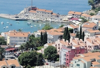 Petrovac: Skuter naletio na pedalinu, povrijeđeno troje djece