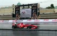 Kobajaši slupao F1 bolid na ulicama Moskve
