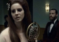 Lana Del Rej sa dečkom kupuje kuću i nosi prsten