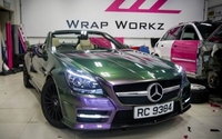 Мерцедес SLK 250 мијења боју попут камелеона