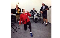 Nole plasman u finale proslavio svirkom