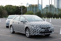 Toyota на водоник у продаји 2015.