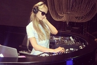 Paris Hilton tvrdi da je najbolji di-džej na svijetu