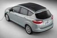Ford C-MAX хибрид који се напаја сунчевом енергијом