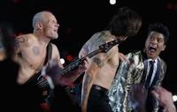 RHCP lažirali lajv nastup na Super bolu, Flijeva gitara nije bila ni uključena! 