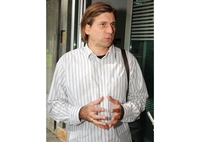 Dejan Aleksić: Zbirka Biti protkana životom