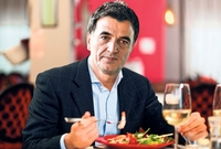 Ćazim Osmani liječi tugu na romskim svadbama