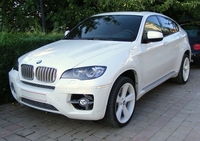 Ukradeni BMW i porše od 160.000 KM