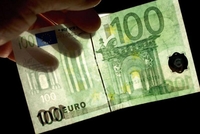 »Usitnili« 100 lažnih evra u crkvi