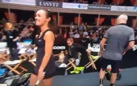 Pad Eltona Džona nasmijao publiku do suza VIDEO