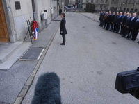 Брнабићева положила вијенац на спомен-плочу Ђинђићу