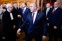 Турски медији: Харадинај пијанац који троши милионе