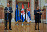 Шешељ газио хрватску заставу, псовао делагацију Сабора