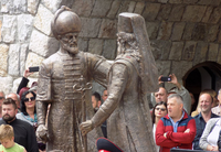 На улазу у Андрићград откривен споменик браћи Соколовић