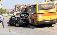 Komšije autom podletjele pod autobus u banjalučkom naselju Lauš