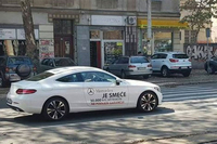 Luksuznog četvorotočkaša “ukrasio” natpisom “Mercedes je smeće”