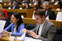 Nastavljena rasprava o programu ekonomskih reformi