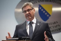 Novosti: Zvizdić uporedio Dodika sa Hitlerom