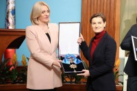Predsjenik Republike Srpske odlikovala Brnabićevu, Ivancova, te posthumno general Lisicu