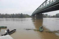 Полицајци из Градишке спасили жену од утапања