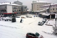 На подручју Фоче пало 20 центиметара новог снијега, путеви засњежени