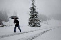 Очекују се нови снијег и олујни вјетрови