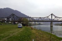   Zvorničanin ranio poznanika pa ga gađao kamenjem