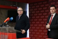 Izetbegoviću ostao samo Radončić