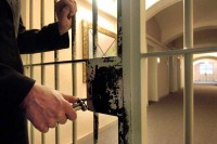 Predložen pritvor osumnjičenima za premlaćivanje mladića u Trnu