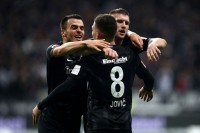 Pernica srušio Dinamo, Kostić strijelac u remiju Ajntrahta
