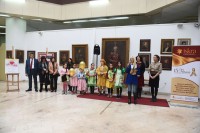 Поруке охрабрења исписали срцем