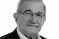 Преминуо политичар Слободан Поповић