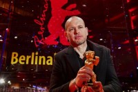  “Zlatni medvjed” filmu “Sinonimi”