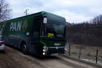 Migranti iz Bihaća stigli u prihvatni centar Ušivak kod Hadžića