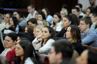 Бруцоше чека 767 индекса мање