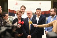 УКЦ планира увођење вантјелесне оплодње