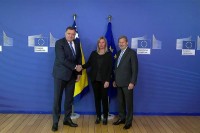 Dodik uručio Hanu odgovore na upitnik: Članstvo BiH u EU opredjeljenje svih