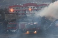 Požar u krugu Incela, gori drvni otpad