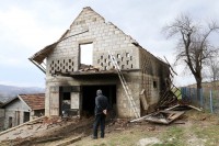 Izgorjela štala Dragoljuba Vukelića iz Pervana: Golim rukama pokušao da spasi stoku