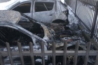 Uhapšeni djevojka i tri muškarca zbog podmetanja požara pod vozila