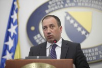Crnadak ambasadoru Hajriću: Degutantno je povezati terorizam na Novom Zelandu sa Srebrenicom