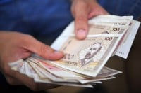 Највећа просјечна плата у фебруару 1.378 км у области финансија