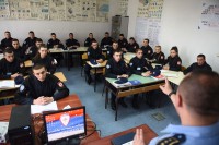 Корачати у редовима полиције част и привилегија