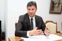 Novalić odgovorio Dodiku: Svako oružje jeste za ne daj Bože