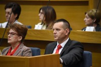 Lukač: Policajcima dodatna naknada od 10 odsto prosječne plate