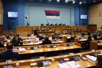 Plate zaposlenih u MUP-U veće za deset odsto