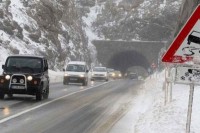 Возачи опрез, снијег на подручју Гацка и Невесиња