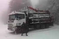 На Грмечу снијег пада као да је јануар