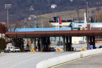 На Градини и Великој Кладуши појачан саобраћај на улазу