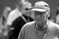 Preminuo Niki Lauda